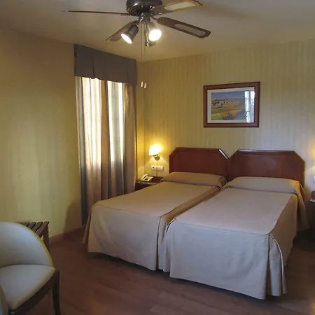 Don Paco Hotel 3*