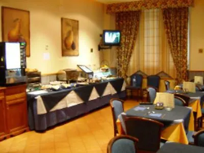 دون باكو فندق مالقة